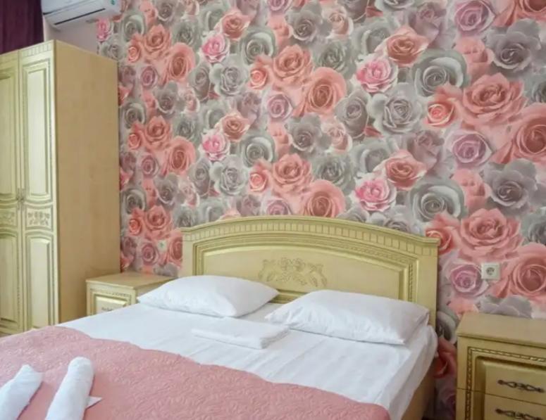 Arins-Park Hotel Otradnoe Buitenkant foto