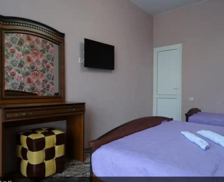 Arins-Park Hotel Otradnoe Buitenkant foto