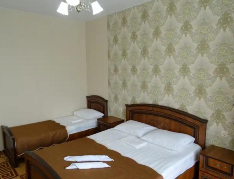 Arins-Park Hotel Otradnoe Buitenkant foto
